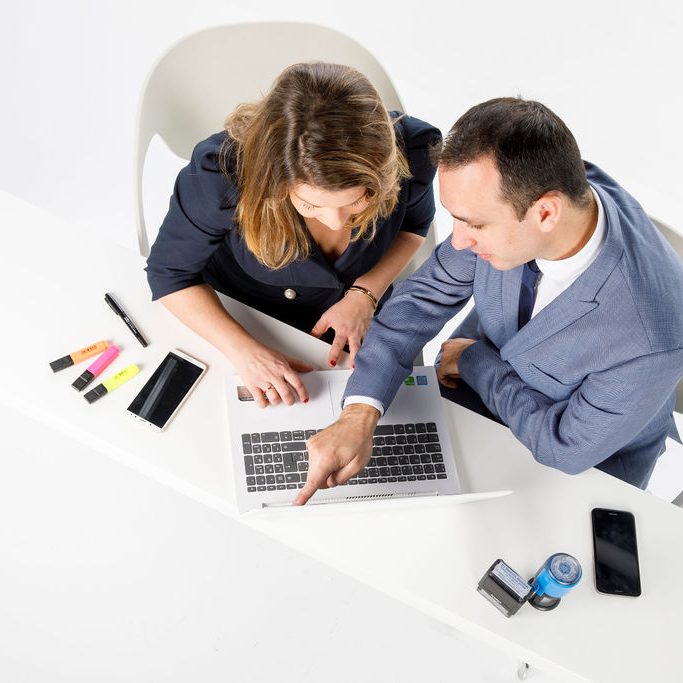 consulta con un asesor laboral online